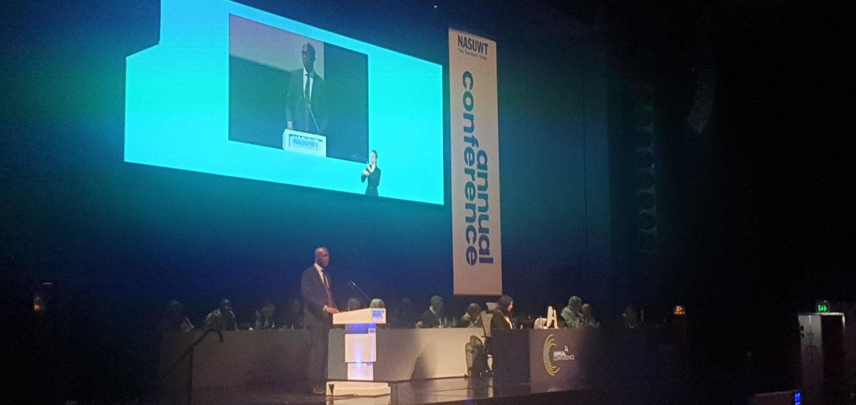 As Dr Patrick Roach thanks @NASUWT members, staff and activists I thank our General Secretary for his leadership and highlighting that teachers are the most powerful instrument for changing lives 💫💫

#NASUWT24
#Buildingabetterworld