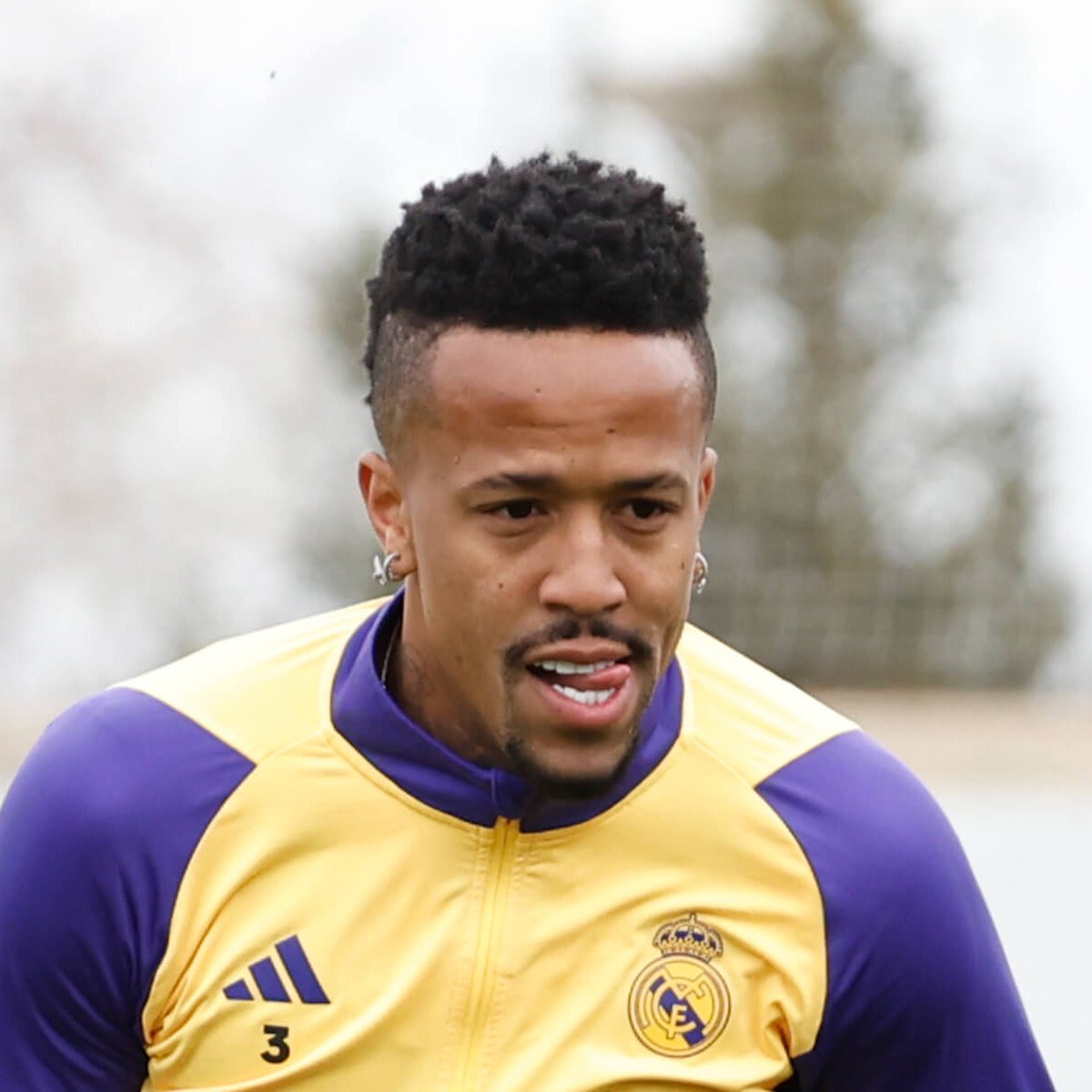 ⚪️⚪️ Éder Militão est de retour avec le Real Madrid 💪