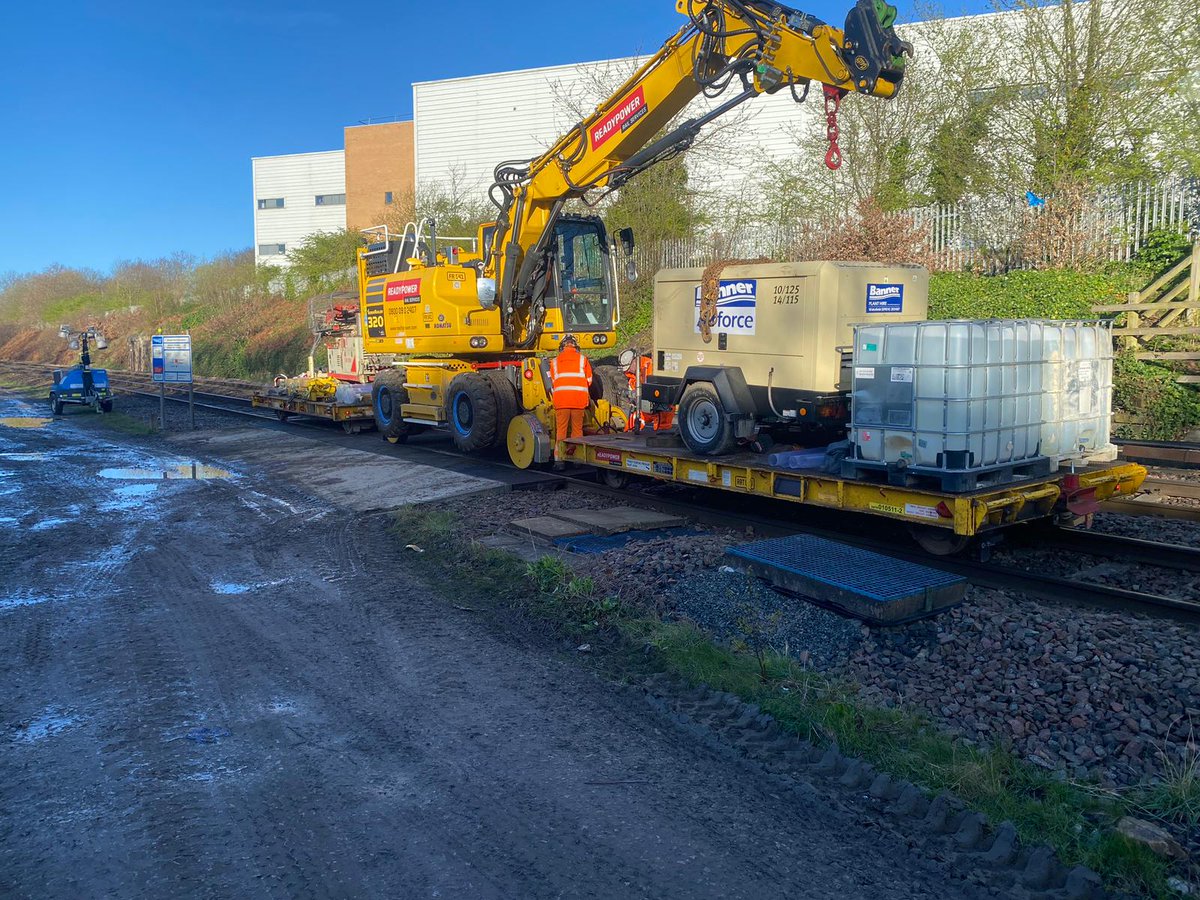 It's day two of our ten day major upgrade work between Huddersfield station to Mirfield. Our renewal of the Huddersfield Viaduct (or Span 29 Northgate, Bradford Road to it's friends) continues apace. And don't forget that during this time the team is also replacing the track