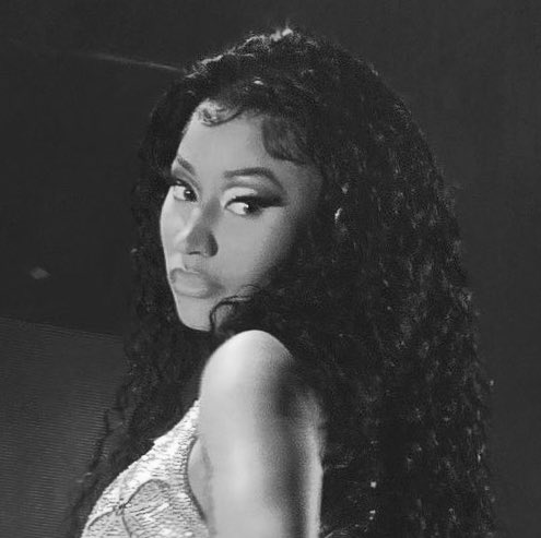 onikamagazinee's tweet image. 👑| The Queen is finally home.

 — Nicki Minaj will perform her 15th consecutive SOLD OUT show at Madison Square Garden tonight. #GagCityNYC