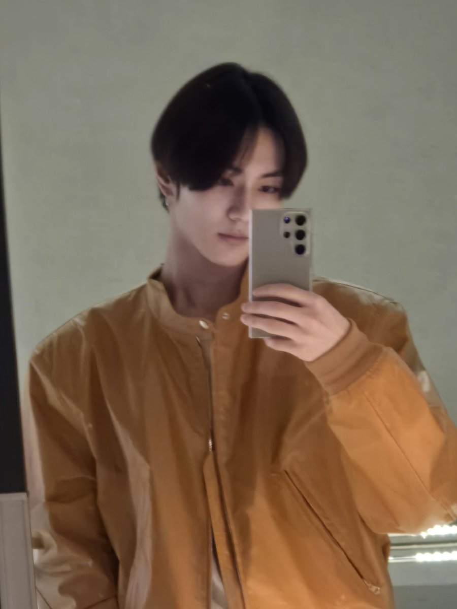 enhypenweverse's tweet image. [ #정원’s Post ] 240330

#JUNGWON: Ah the case is broken 

@ENHYPEN_members @ENHYPEN #ENHYPEN #엔하이픈