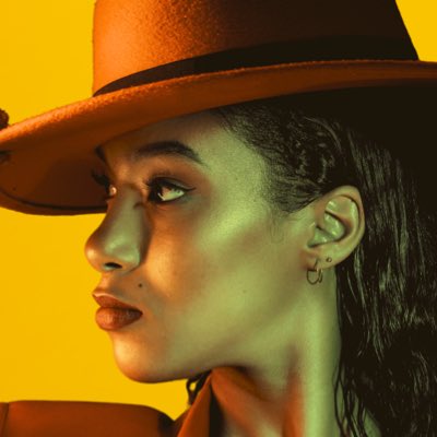 Pre-save mon nouveau single « Viens danser » 👉🏼 hypeddit.com/deejoyce/viens… sortie le 12.04 💛