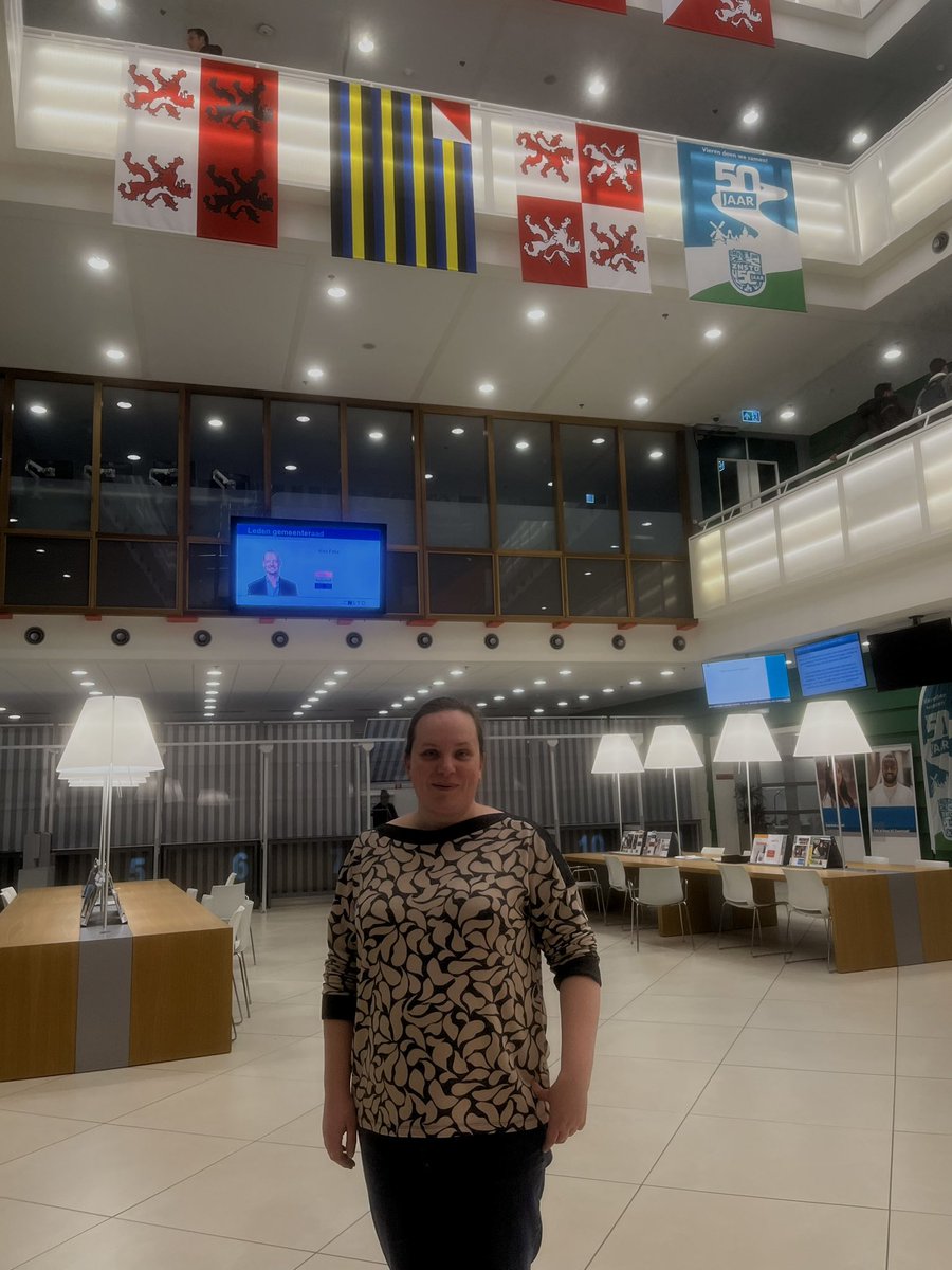 10 jaar raadslid!💐
Annemarie is deze week al 10 jaar actief als raadslid in de gemeenteraad van Zaanstad! De positieve reacties van inwoners en ondernemers die zich gehoord voelen geven haar nog steeds een warm gevoel! 
Namens de hele VVD fractie van harte gefelciteerd <a href="/avna81/">Annemarie VVD</a>🎈