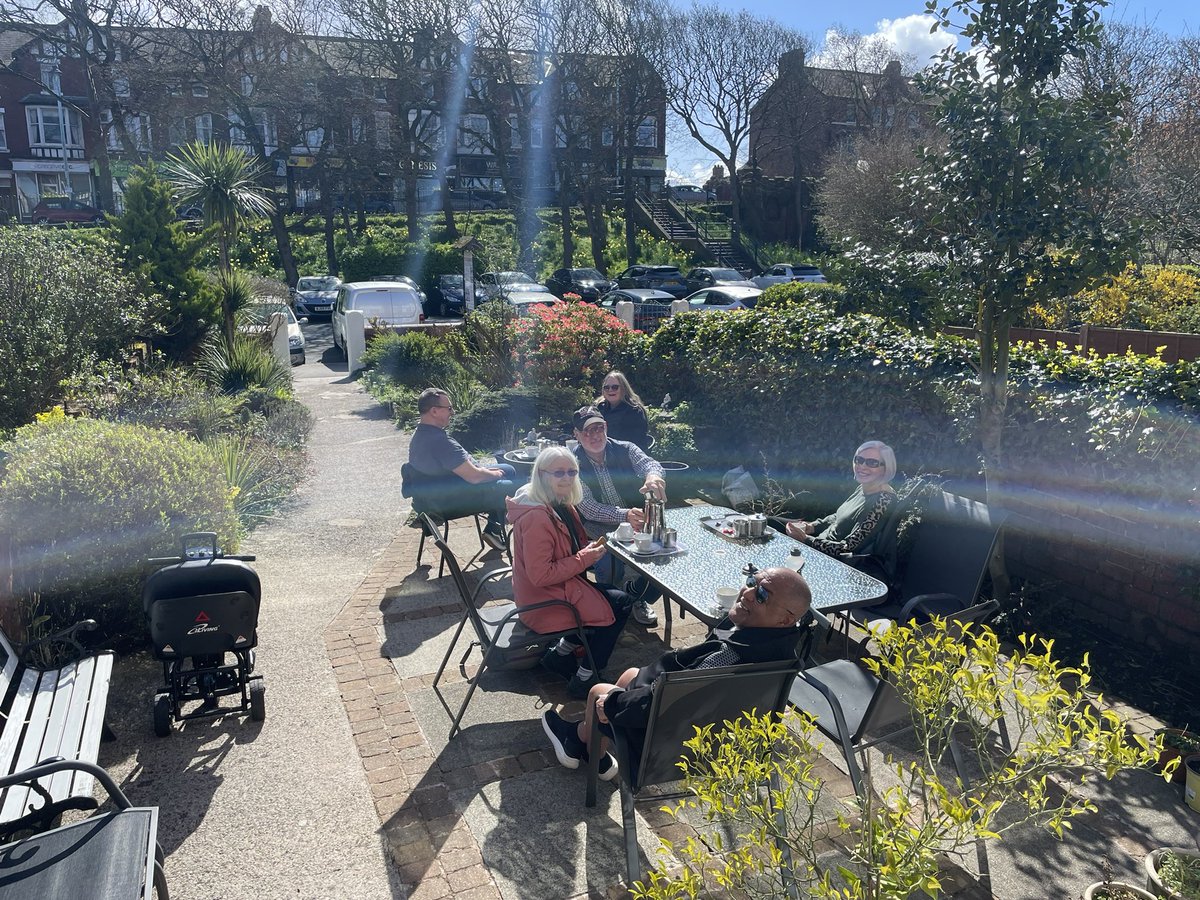 Great start to the Easter weekend. Full house tonight with guests arriving this morning, sitting out in the sunshine and having teas and coffees #EasterBreak #bytheseaside