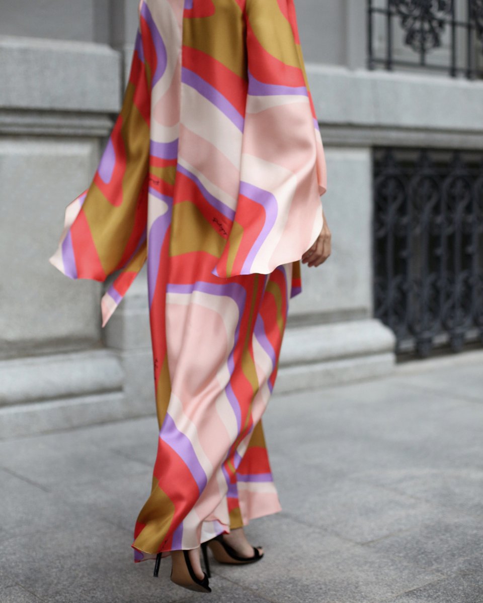 Pertegazoficial's tweet image. New collection, new prints! Pertegaz SS24 collection is out!

#Pertegaz #madeinspain #modaespañola #pretaporter #luxury #springsummer #newcollection