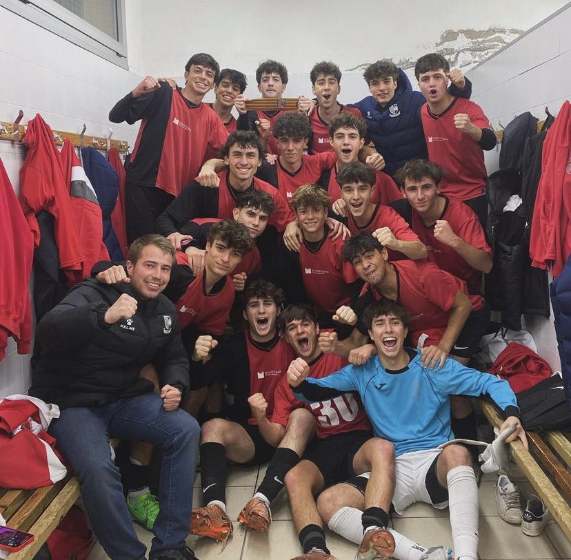 14 anys després, el Juvenil es planta a la Final de Consolació del prestigiós torneig <a href="/micfootballcup/">MICFootball</a> 

Per qui es pugui apropar, us esperem amb la bufanda vermella a Lloret de Mar a les 19h! 

Torneu-ho a fer!

#SISISICSI