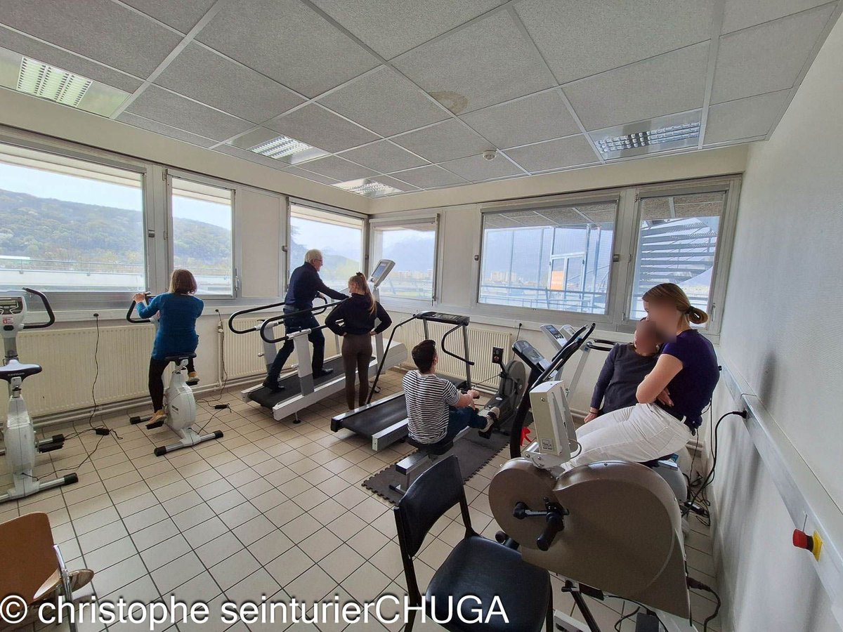 Journées d'éducation thérapeutiques du Syndrome d'Ehlers Danlos vasculaire au #CHUGA 
Des ateliers de réflexion, d'échange et aussi d'activité physique sur comment vivre au mieux avec cette maladie rare