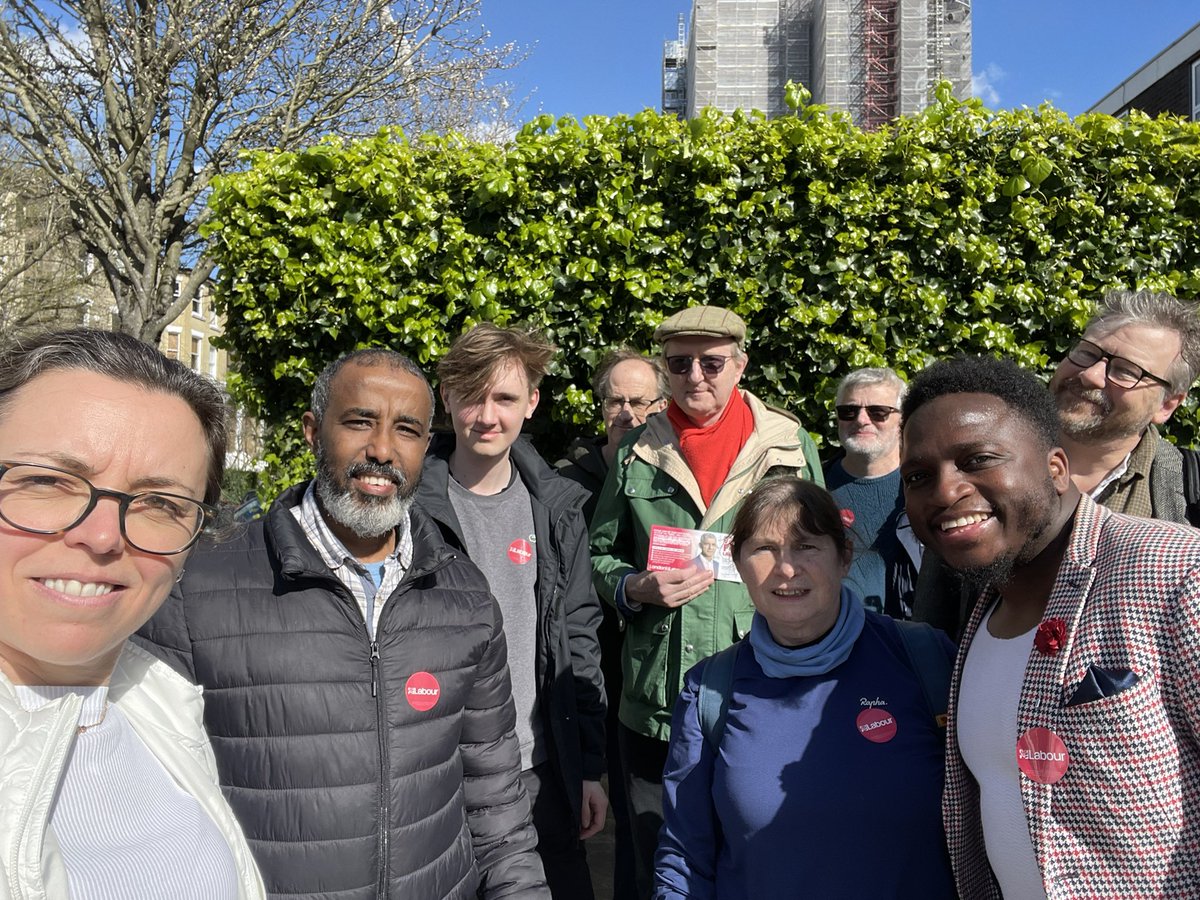 Brilliant turnout by @CamdenLabour in the #Chalcots today and loads of support for @SadiqKhan and @anne_clarke 👏🌹👏