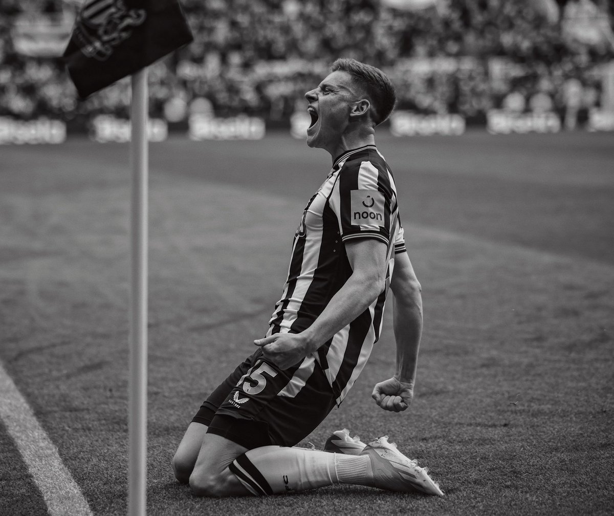 harveybarnes97's tweet image. That was fun 😍. Big team performance! Happy to be back out there ⚫️⚪️ @NUFC