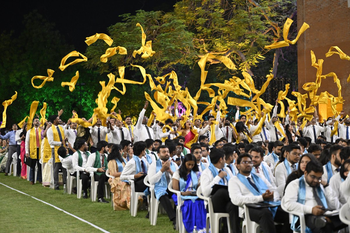 IIMAhmedabad's tweet photo. The 59th Convocation ceremony of #IIMA held this evening saw a total of 610 students from various programmes walk proudly to the stage to receive their degrees. Ms Madhabi Puri Buch, Chairperson, SEBI and an esteemed alumna of IIMA, graced the occasion as the Chief Guest. https://t.co/BeeYuUuKH0