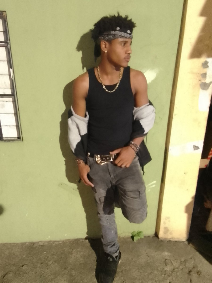 Lionking2421's tweet image. El YOUR KING 👑 #KingOfKings👑 #YourKing👑 #FlowKing👑