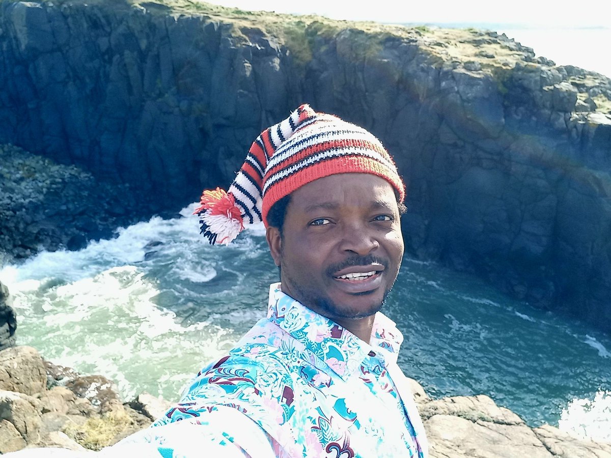 Hurray! History is made today, 30/03/2024, as I just discovered this place in the land of Port Stewart, in Ulster. I hereby name it IYI OKWUTE! E just dey totori my bodi, Mungo Park do am for Naija, now I don do am for Northern Ireland. Chineke, I meela o!