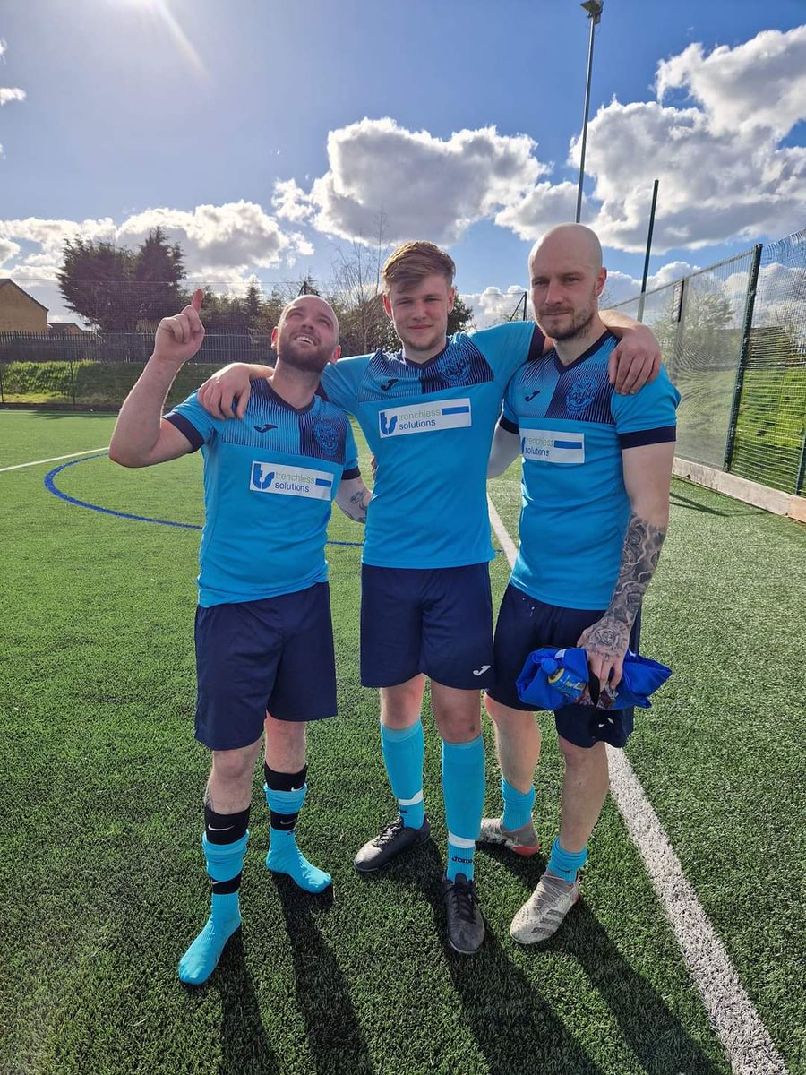 RP We've won eleven @OfficialYAL games on the bounce following our 5-2 victory over @IdleFC. Oliver Ainsworth dedicated his goal to his late GrandDad, Player's Man of the Match @JackSilvers09 and Manager's Man of the Match Ashley Oates both scored well-deserved braces. #AMAW #UTT