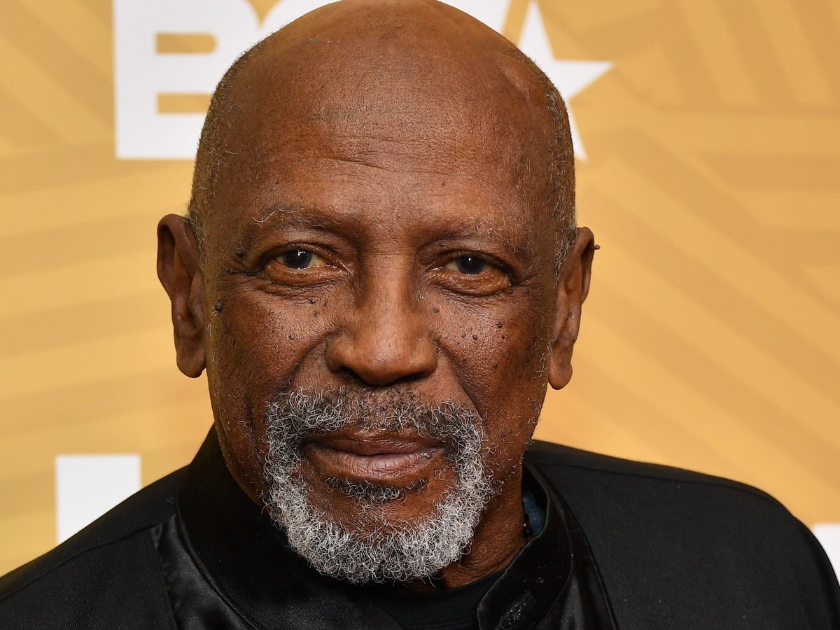 Celebrating the Legendary Award Winning Actor & Trailblazer @LouisGossettJr Thank you for sharing your extraordinary talent and humanitarian efforts with the world. 🏆✊🏽