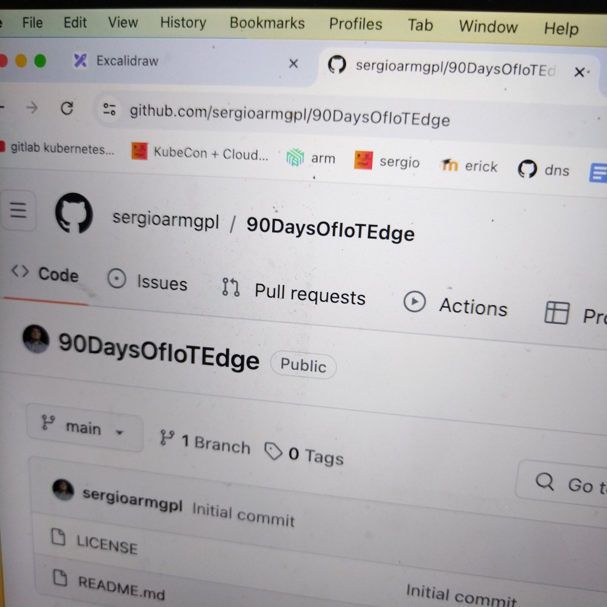 sergioarmgpl's tweet image. Announcing my new challenge for this year my #90DaysOfIoTEdge where you will find examples to use hardware like #RaspberryPi, #Arduinos, #ESP32, sensors and #kubernetes to create #IoTEdge or #EdgeComputing systems 😃