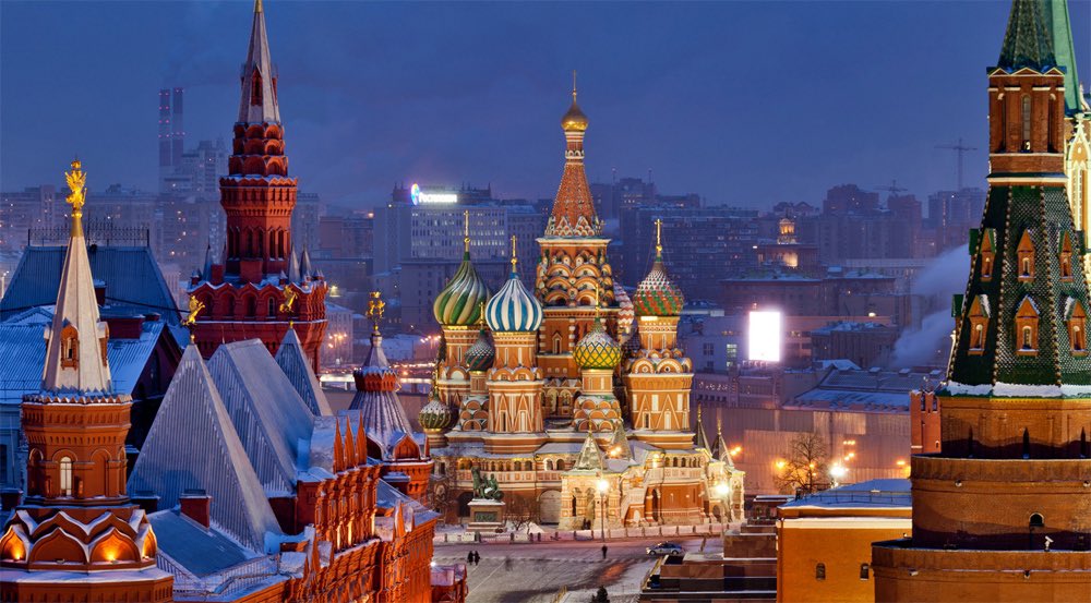 Друзья мои, а ведь Россия и есть восьмое чудо света! Судите сами:

1. Самая большая страна в мире 
2. 190 коренных народов и народностей
3. 277 языков
4. 89 равноправных субъектов +
5. Единственная страна-цивилизация

Россия управляется Богом, но существует благодаря ее народам!