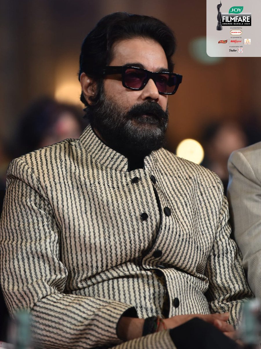 filmfare's tweet image. Superstar #ProsenjitChatterjee graced the star-studded evening of #JoyFilmfareAwardsBangla2024. ❤️

@rohitsLogic @budleaftea @dazllerindia