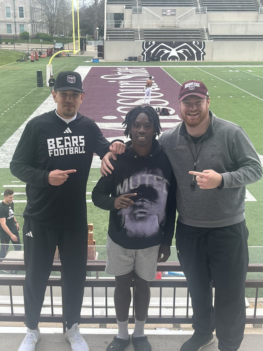 Had a good time @MOStateFootball and great conversations with @Coach_Halpin and @DKief10 thanks again for having me. @ParkwayNorthFB @Excel360Footba1 @JPRockMO @Realdeal_314 @PlayBookAthlete