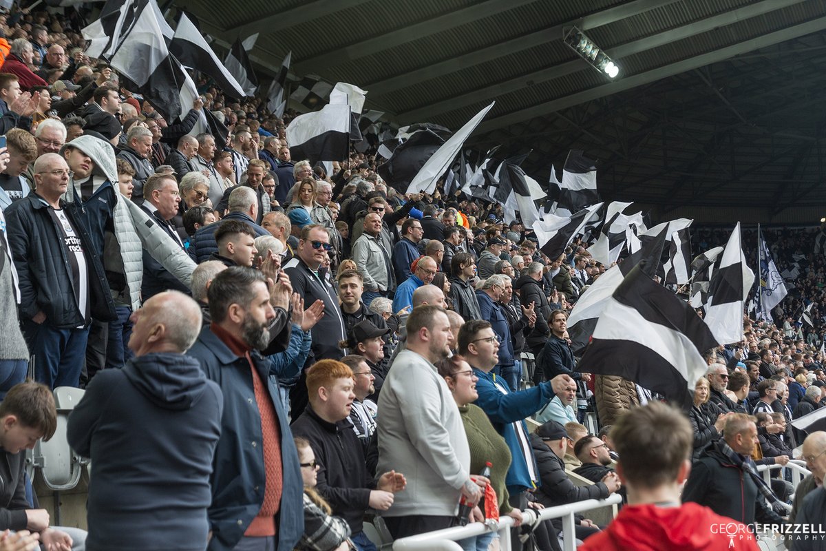 toonarmy59's tweet photo. At 1-3 down never in my life did I think we would claw that back that to win 4-3; but hey we will take the points! Stand up if you won 4-3 - Take a bow 🖤🤍 @worflags @NUFC @Nusc2023 @ToonMouthTyne @ChronicleNUFC @toonarmy_com @ToontalkNews #NEWWHU #NUFC #worflags #EHBWA https://t.co/uy4lPBjqiz