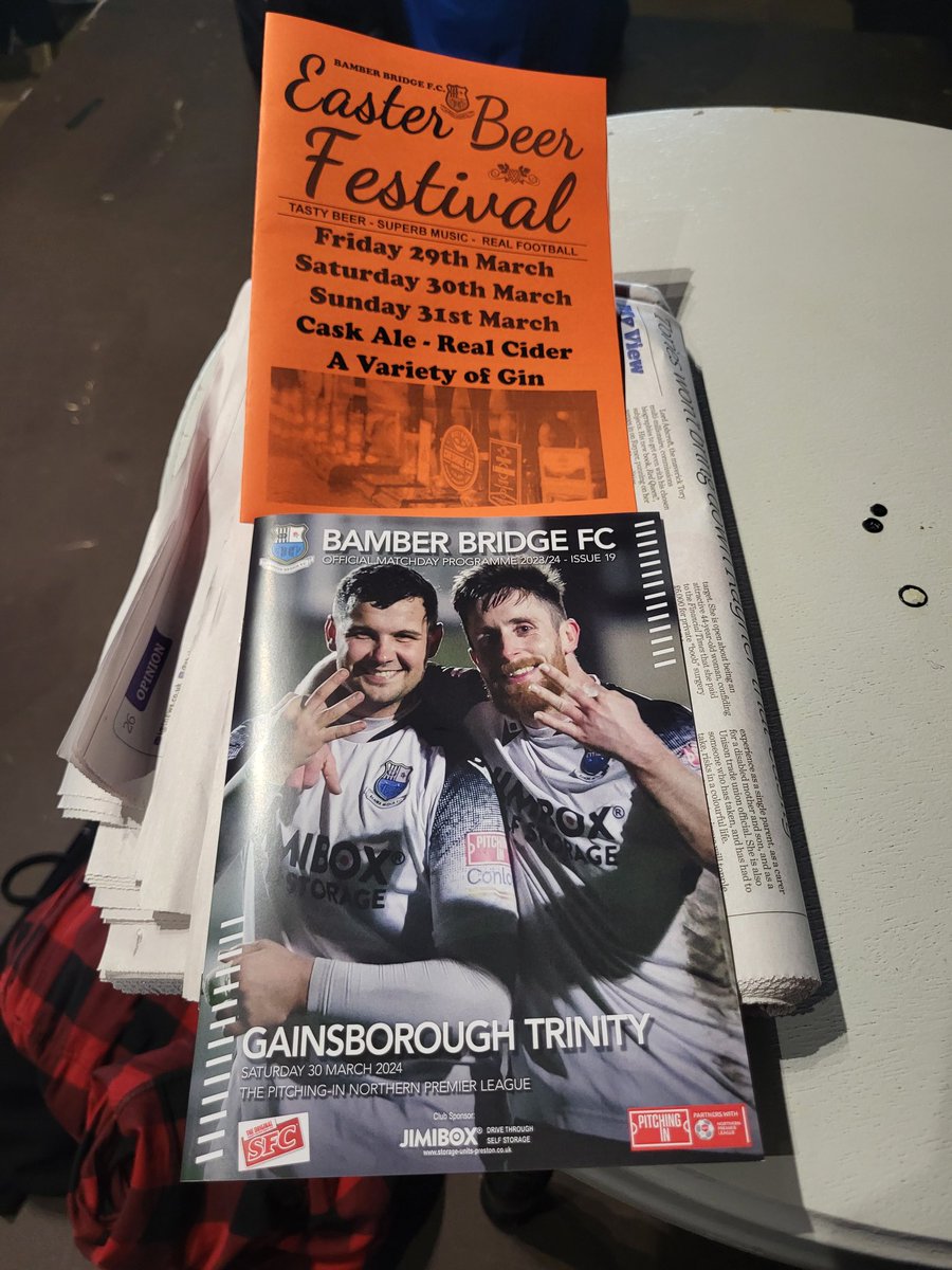 Took a lot sand to start the @NorthernPremLge game between @BamberBridgeFC and @GainsTrinityFC that saw a good win for the visitors. Best kind of 'double issue' @nlprogs too @NonLeagueCrowd #nonleague #groundhopping #bamberbridge #gainsborough #Lancashire #football #easter #npl