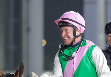 Not much of a celebration tonight for #DubaiWorldCup winning jockey @OsheaTadhg...

He's given up alcohol for Lent and has one day to go! 

📸 DRC/Liesl King