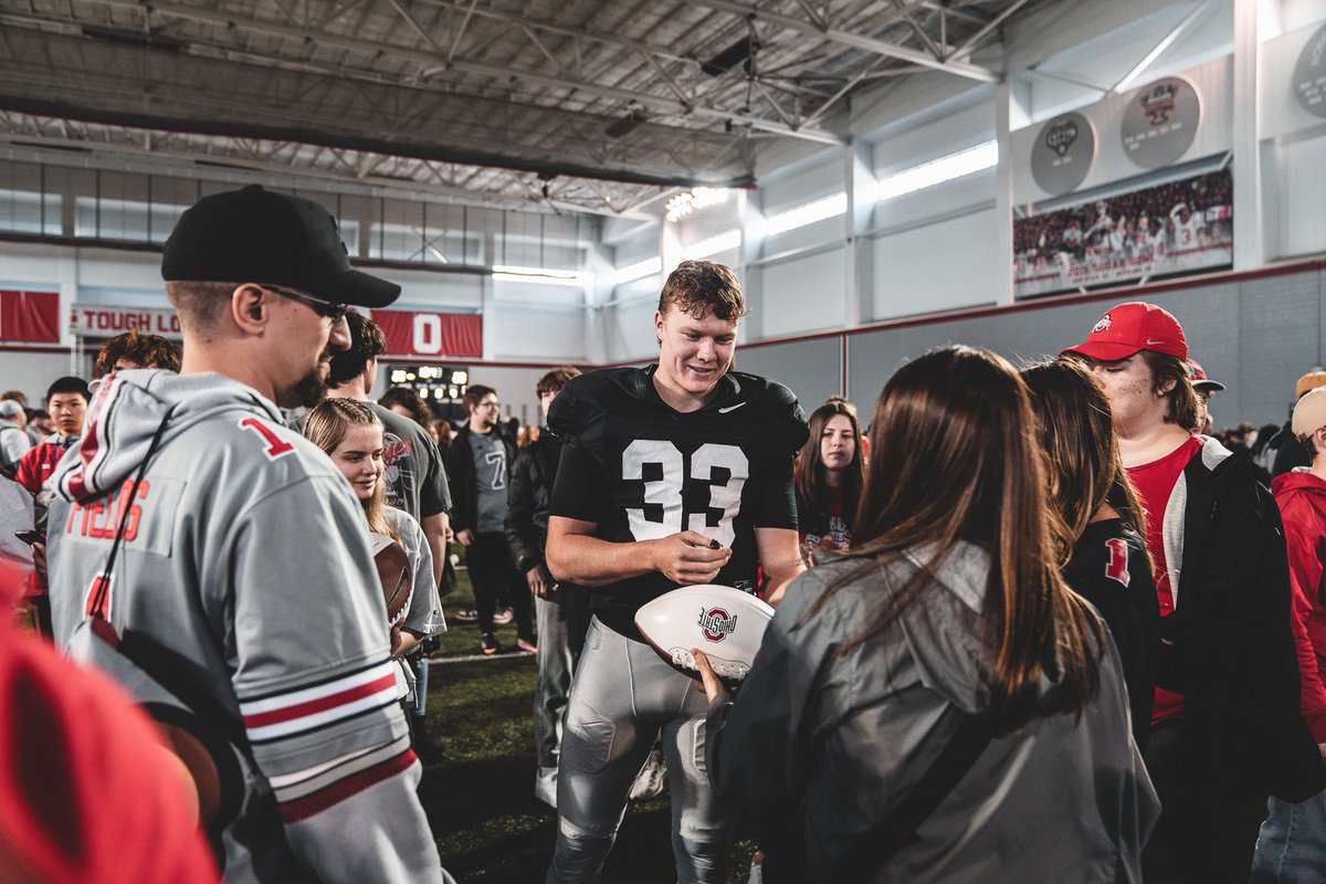 OhioStAthletics's tweet photo. Appreciate you always showing up Buckeye Nation ‼️ Another successful student appreciation day 😁

@meijer | #GoBucks https://t.co/dQwJCxfGwV