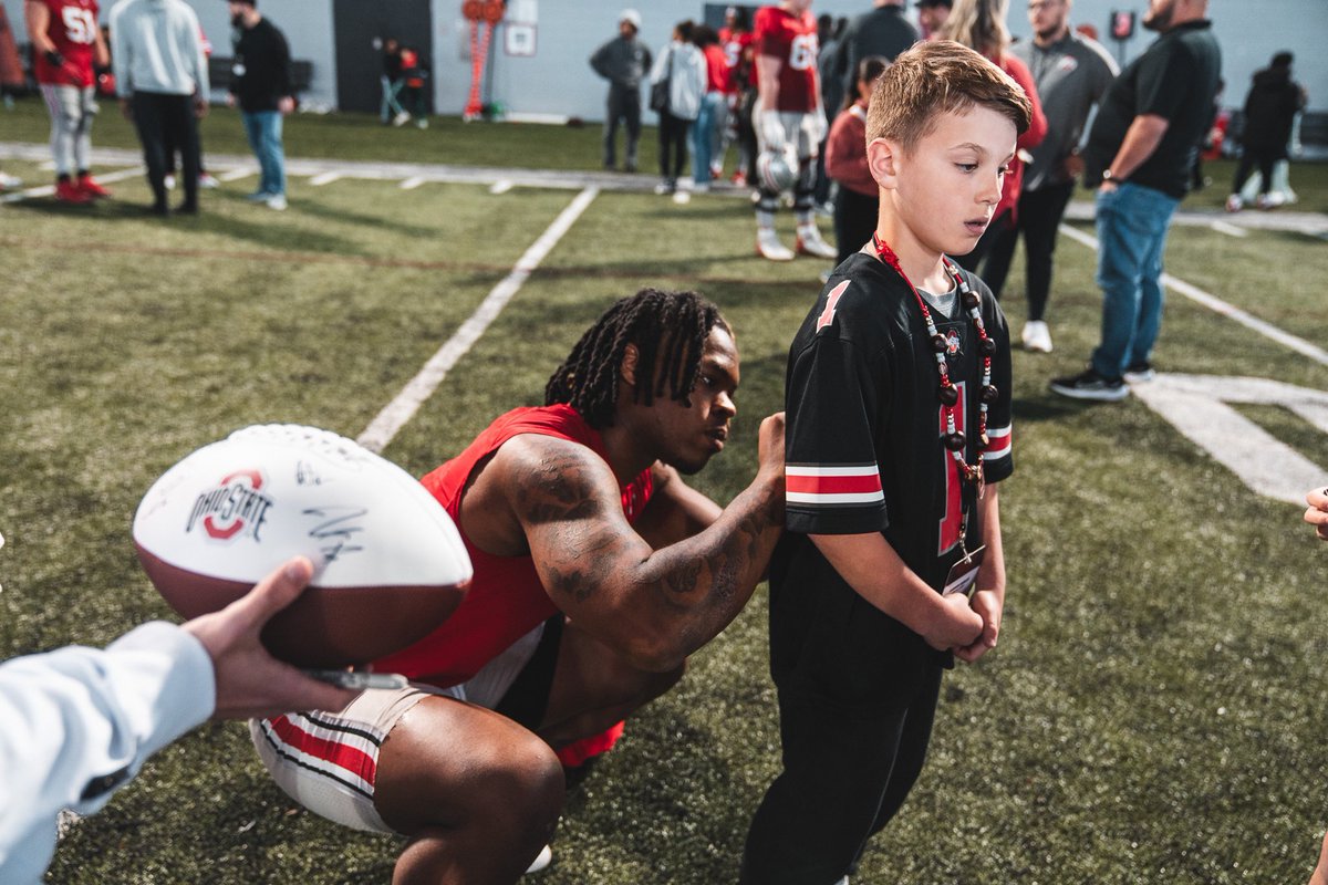 OhioStAthletics's tweet photo. Appreciate you always showing up Buckeye Nation ‼️ Another successful student appreciation day 😁

@meijer | #GoBucks https://t.co/dQwJCxfGwV