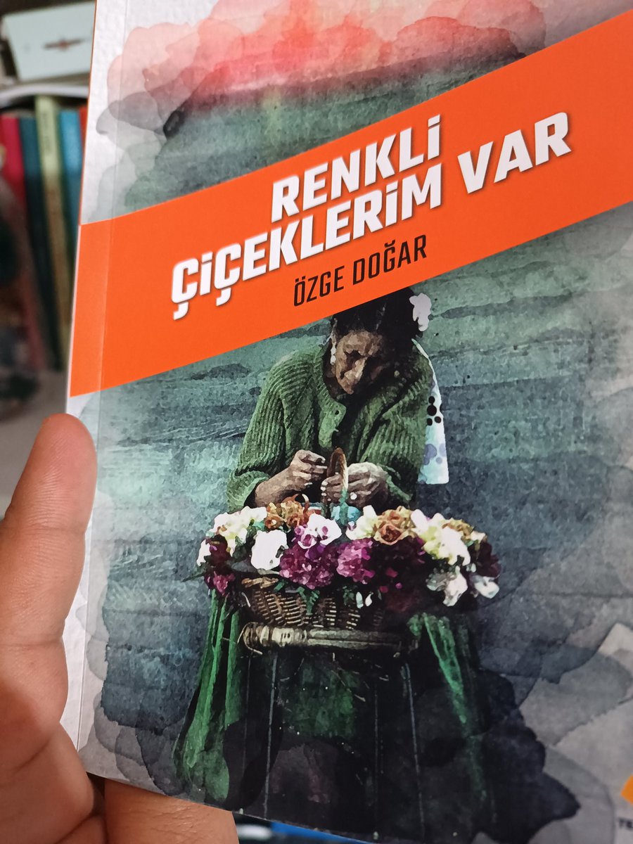 Çiçekleri ayaklar altında edilirken düşünüyordu Pembe, ben ne zaman prenses oldum bu hayatta? @dogarozge Özge Doğar'ın kaleminden dökülen güzel bir öykü. Devamlılık olsun ☘️