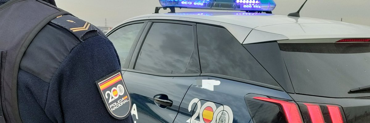 Soy y seré zetero.
Somos los peor valorados en la Policía.
Somos los que en cada intervención podemos perder el puesto de trabajo e incluso la vida.
Tenemos que ser expertos en derecho ya que debemos decidir en segundos lo que después será juzgado con mucho tiempo, en un despacho