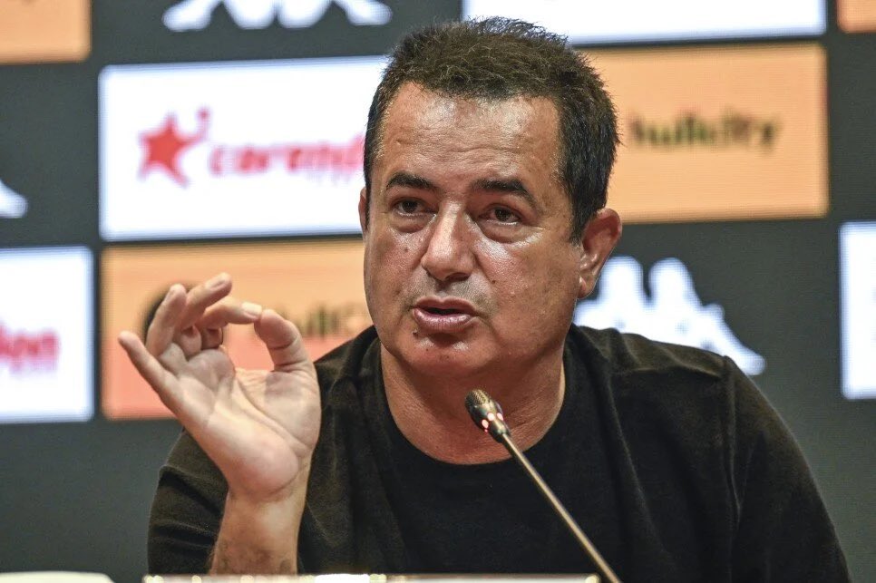 Acun Ilıcalı: "Okul hayatım benim için işkenceydi. Bütün travmalarım okul hayatımdan."