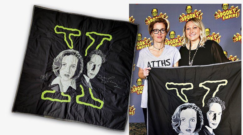 Enter the prize draw for this signed quilt (by me & @davidduchovny) to raise funds for @nfnetwork! Cost to enter: $10 Enter here: interland3.donorperfect.net/weblink/weblin… To enter: click the link and select “X-Files Quilt” from the menu under “contributing towards”