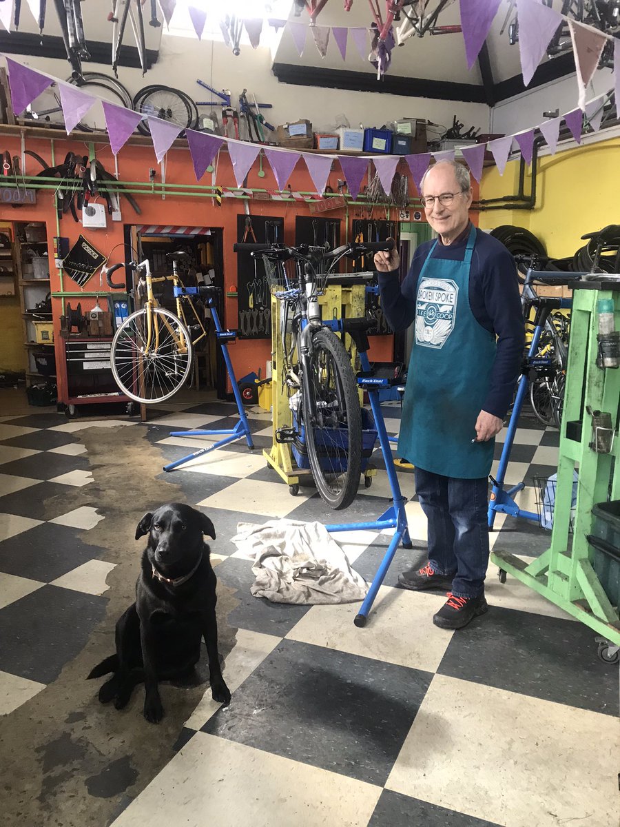 oxfordcitydog's tweet image. Enjoyable morning spent fixing my bike @brokenspokebikecoop with Jonathan and Oak. They are open to 6pm today. #bike #bikeworkshop #oxfordcitydog