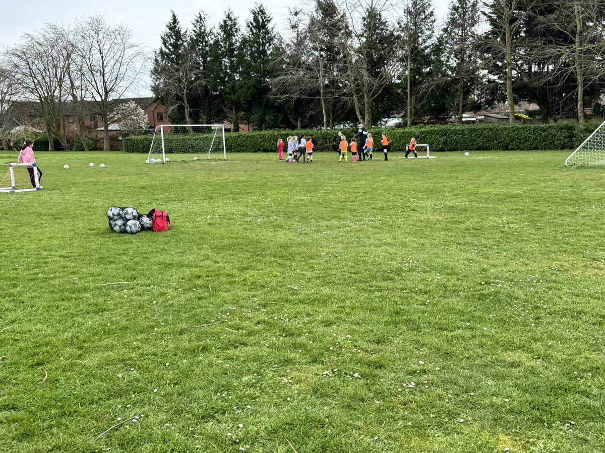 Fantastic turnout for our girls training session this morning. If your daughter is currently in Year 1, Year 2 or Year 3 at school and is interested in getting involved, please visit horsfordfc.co.uk/girls. Training takes place weekly on Saturday’s, 10am at Horsford Primary