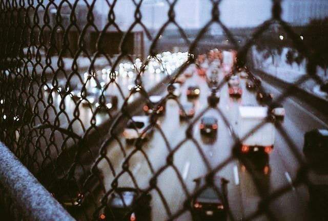 ایسا نہیں کہ رونقِ دنیا نہیں پسند
چاہ کی بات ھے اور مُجھے، طلب نہیں رہی