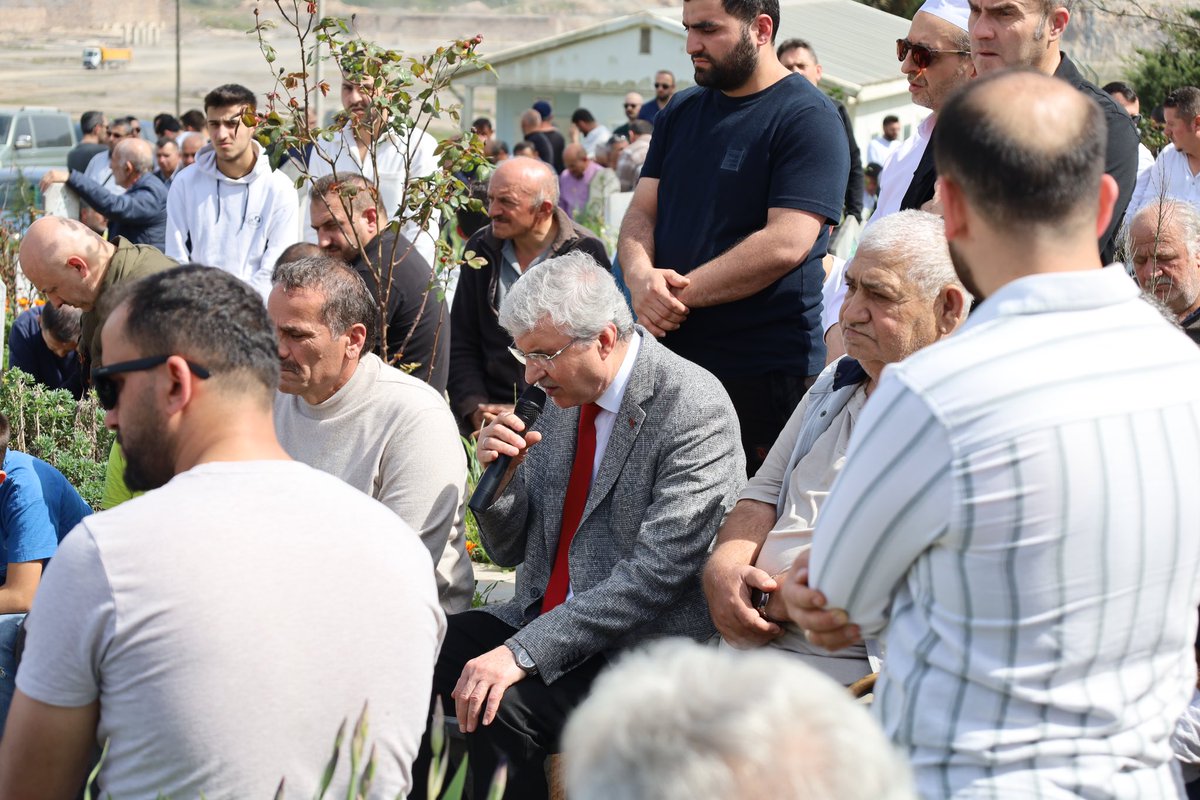 Çalışma arkadaşımız Ali Abdullah kardeşimizin evladı Hasan Hüseyin Abdullah’ı Rahmet-i Rahman’a uğurladık.

Rabbim mekanını cennet eylesin, ailesine sabırlar versin.