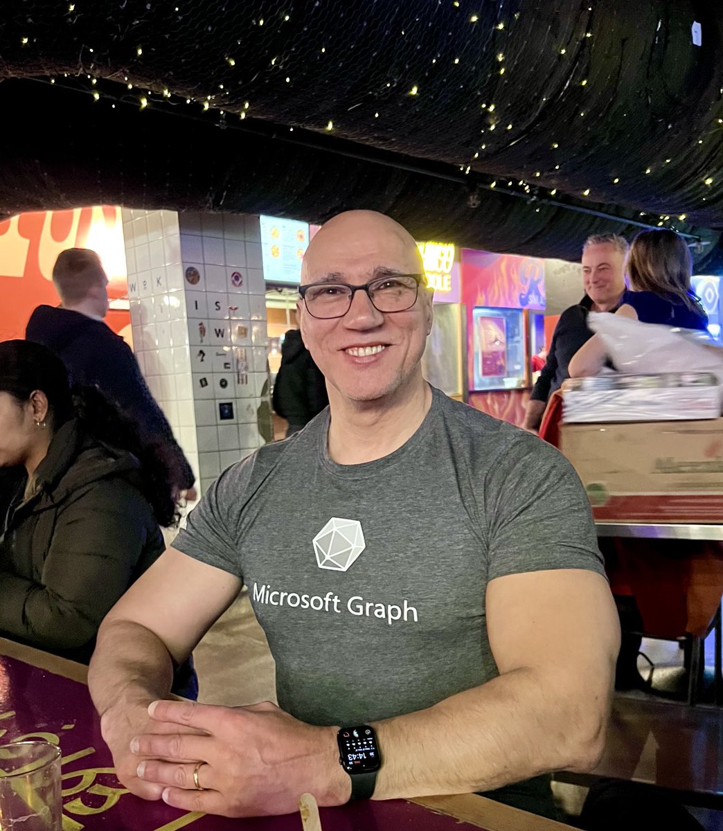 joaojmendes's tweet image. Happy Easter my friends ! 🐣🧡😊
#friends #PnP #MicrosoftGraph #SPFx #SharingIsCaring