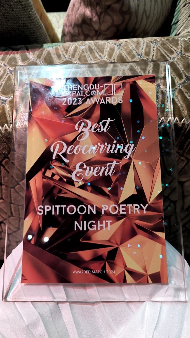 Congratulations to Spittoon Chengdu’s leader Annie Leonard and her team for winning Best Reoccurring Event for their Spittoon Poetry Night at the Chengdu Expat Awards!
