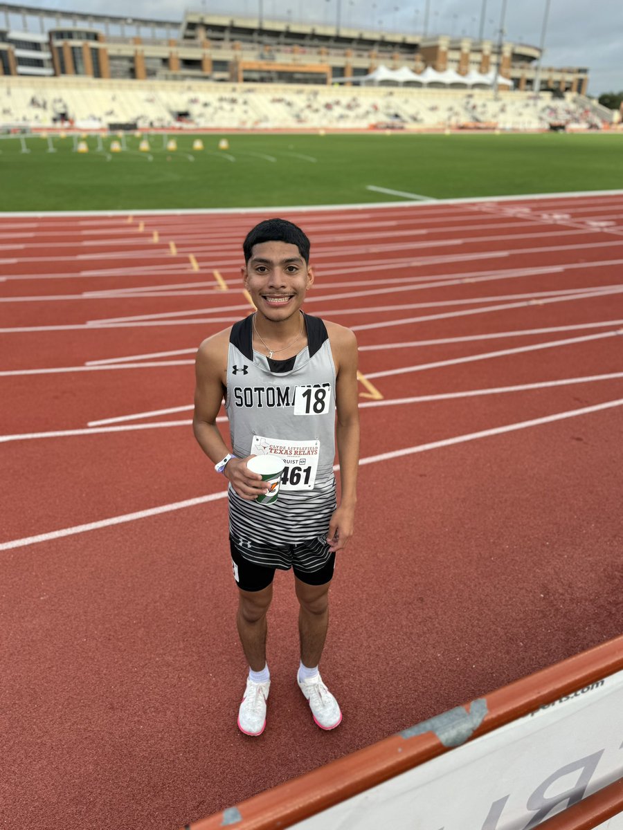 Soto_TF's tweet photo. 🚨PR ALERT🚨 Joseph Lopez hits a 10 second PR in the 3200 at Texas Relays!! Next stop: DISTRICT @JosephLope46392 @NISDSotomayor @IslandersTFXC @SotomayorXC https://t.co/LCcaY4VzKL