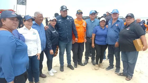 El Director Regional de Intendencias del estado Zulia <a href="/larryluzardo/">Larry Luzardo</a> junto al equipo de #DriZulia en el punto de control "Caimare Chico" durante el Operativo Semana Santa 2024. 

¡Esperanza es futuro!

#SemanaSanta #Zulia  #SábadoDeGloria