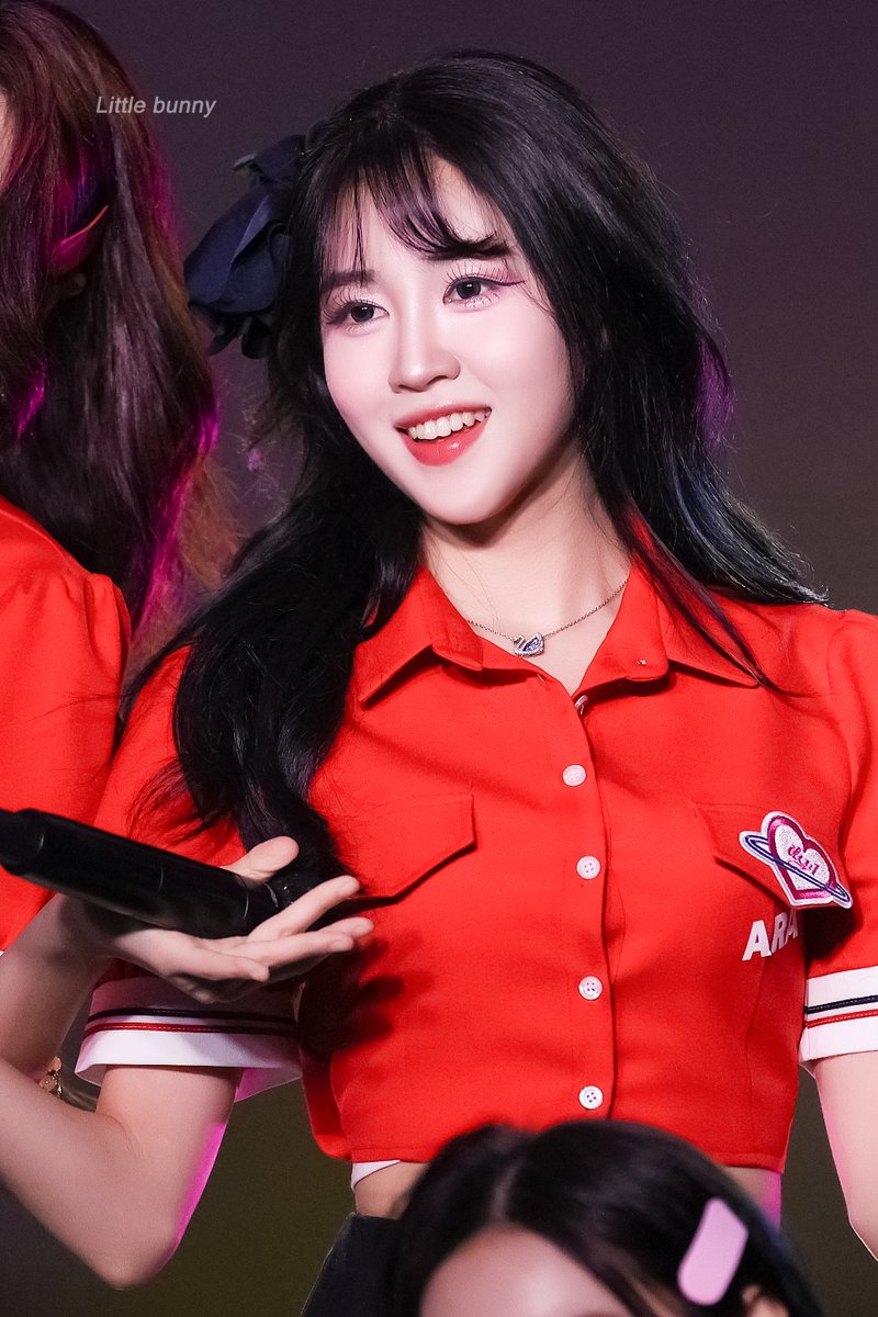little_bunny_kr's tweet photo. 231216 TO MY ONLY1 IN TOKYO 1st HQ🐰🐰

#아일리원 #ILY1 #アイリーワン #아라 #ARA #アラ
#ILY1_NewChapter📷#MY_COLOR #Blossom
#TO_MY_ONLY1_IN_TOKYO https://t.co/4N0nrznXPv