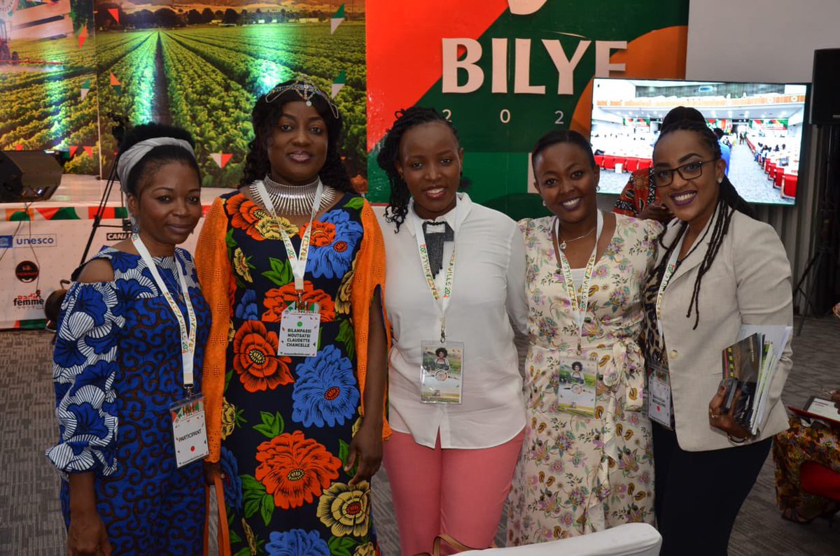 NshimirimanInes's tweet photo. À l'équipe exceptionnelle qui a brillamment représenté le #Burundi à la #BILYF, vous êtes des champions dans vos divers domaines : l'agriculture, la transformation, la fabrication d'emballages et la communication. Continuez d'avancer, vous portez haut les couleurs de notre pays https://t.co/quj9nKRqGK