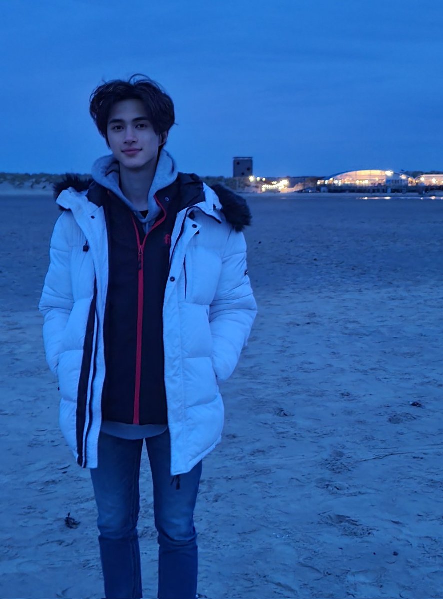 alvin_hayosch's tweet image. 방학이다
#방학 #vacation