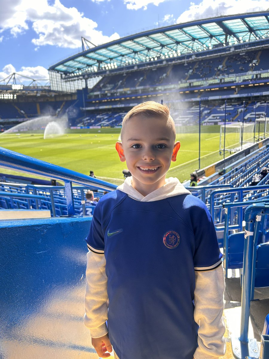 Up the Chels. <a href="/ChelseaFC/">Chelsea FC</a>  #CFCMATCHDAY