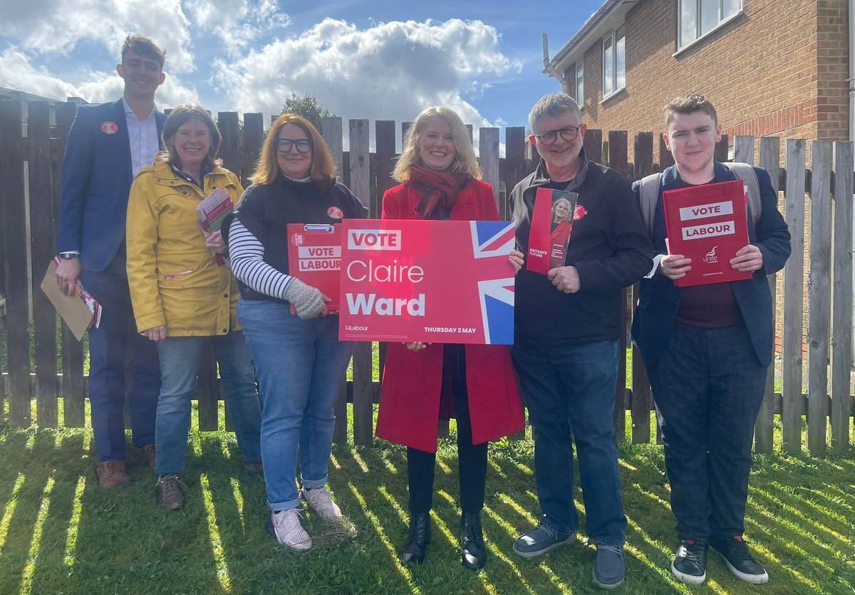 A sunny Easter Saturday morning in #Harworth and #Bircotes. Local people are very keen to see the planes coming back to Doncaster Airport #save_dsa So pleased that @ClaireWard4EM is backing the campaign