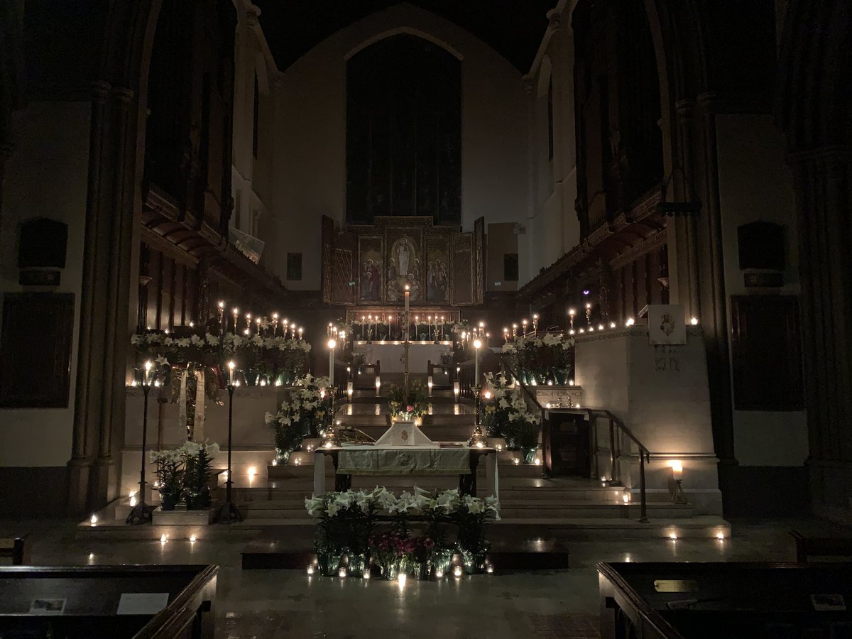GraceChurchPVD's tweet photo. Today is Holy Saturday, and we hope you join us for the Great Easter Vigil tonight at 8:00 PM! This beautiful service of candlelight and chant includes the joyful proclamation of Easter and is followed by a festive champagne and sweets reception in The Pavilion! https://t.co/tHUQwJ4cOh