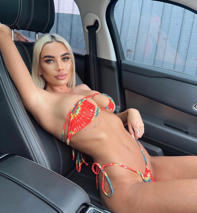 Happy easter!!  Get my paid OF for free! link in bio 🤭 https://t.co/J2tkIvF5ui