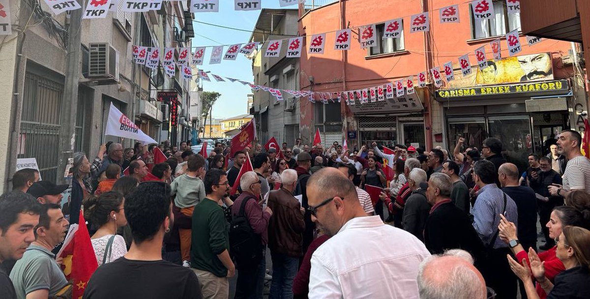 İzmir Çiğli İşçi Evi yeni adresine coşkulu bir mahalle buluşması ile taşındı. TKP Genel Sekreteri Kemal Okuyan, TKP İzmir Büyükşehir Belediye Başkan Adayı Savaş Sarı ve TKP Çiğli Belediye Başkan adayı Emel Diril’in söz aldığı açılışa katılan tüm dostlarımıza teşekkür ediyoruz.…