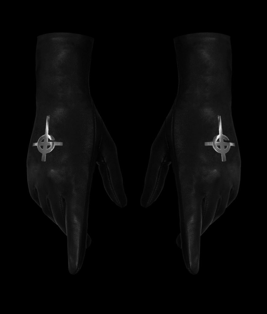 It’s the final hours but we added one more style before this sale is laid to rest.

majestyblack.com/collections/ba…