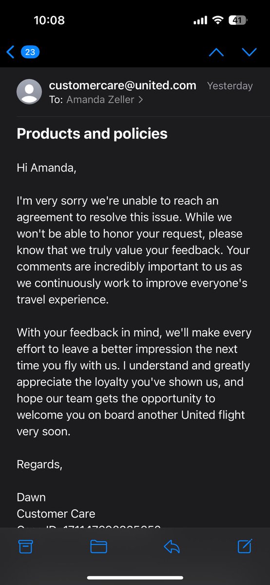 amandaellezell's tweet photo. Just on here to troll @united for horrible customer service and neglect to call their customers back and speak over the phone. While taking $650 for absolutely nothing. https://t.co/DHlZerJJh1