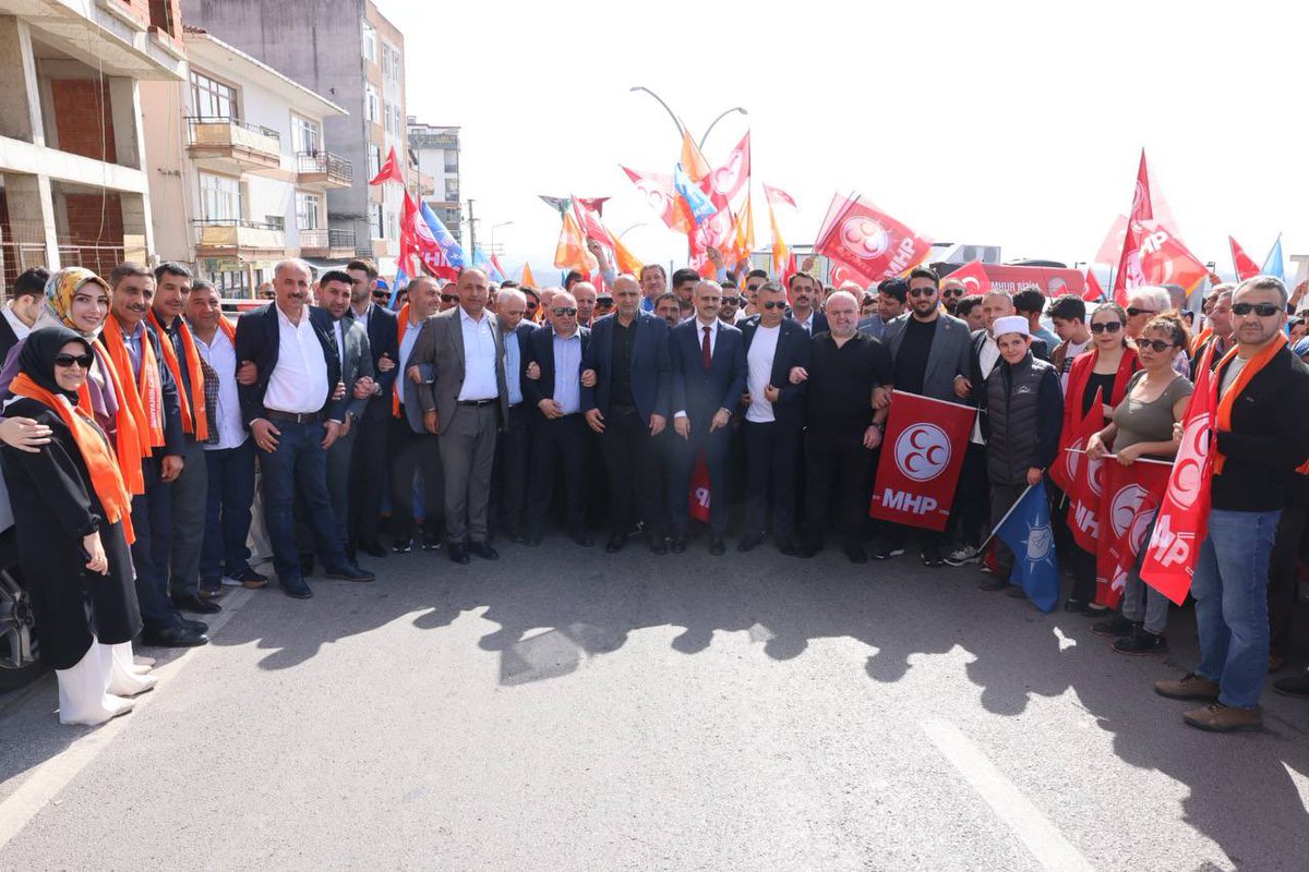 ciftcibnymn's tweet photo. Çayırova tamam, durmak yok yola devam👍 https://t.co/DCKkN62Vi3